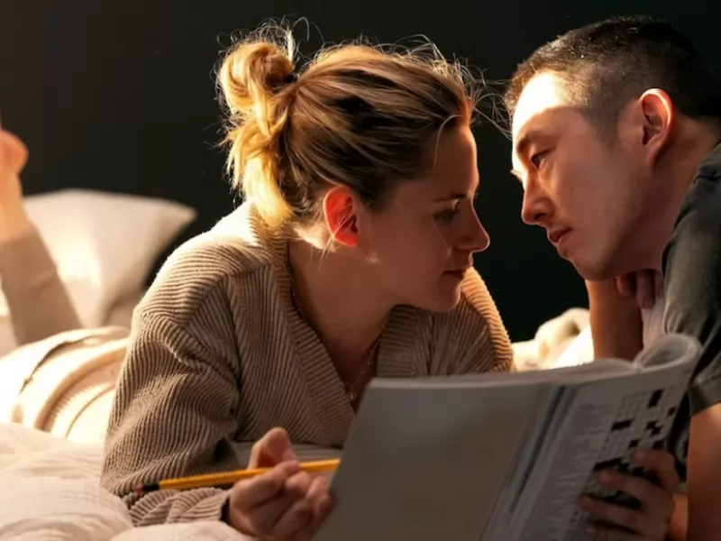 Love Me: una storia d’amore che dura da miliardi di anni nel trailer con Kristen Stewart