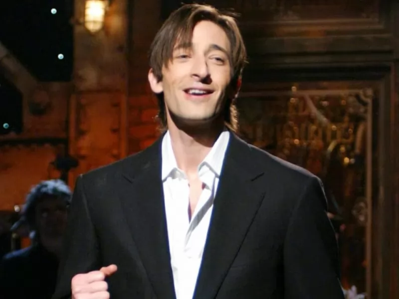 Adrien Brody è stato bandito dal Saturday Night Live? La star di The Brutalist chiarisce