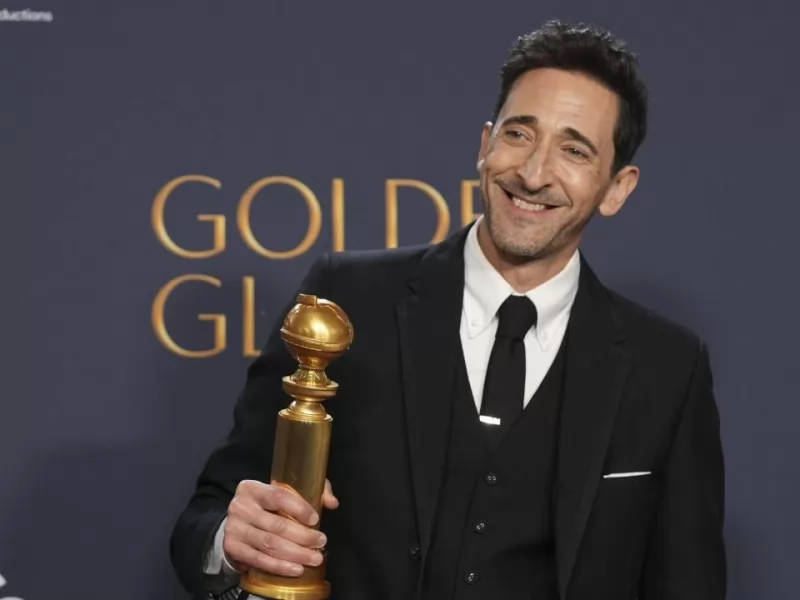 Adrien Brody si commuove al NYFCC:”I miei pensieri sono con Los Angeles”