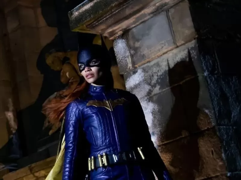 Batman, svelata una scena del film cancellato di Batgirl: la foto è fantastica