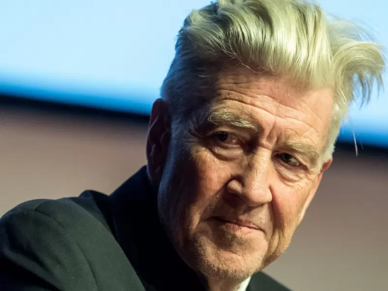 Paura per David Lynch, evacuato da casa per gli incendi di Los Angels: “Sta bene ora”