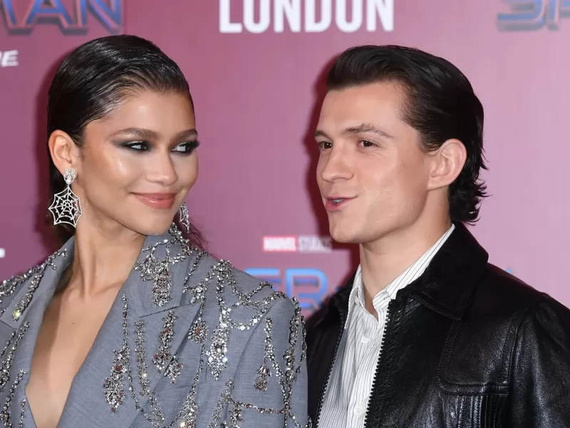 Zendaya e Tom Holland, i fan scatenati suoi social dopo la notizia del fidanzamento!