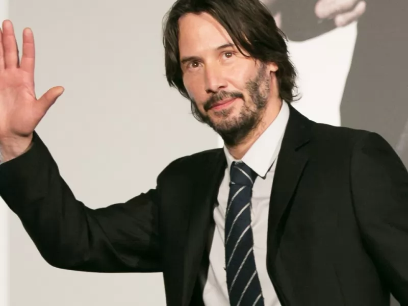 Keanu Reeves re della commedia sta tornando, novità sul nuovo film Outcome